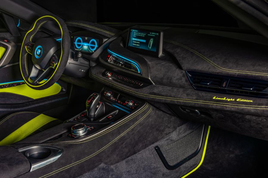  BMW i8 Roadster LimeLight Edition 2019 года  (фото 10 из 19)